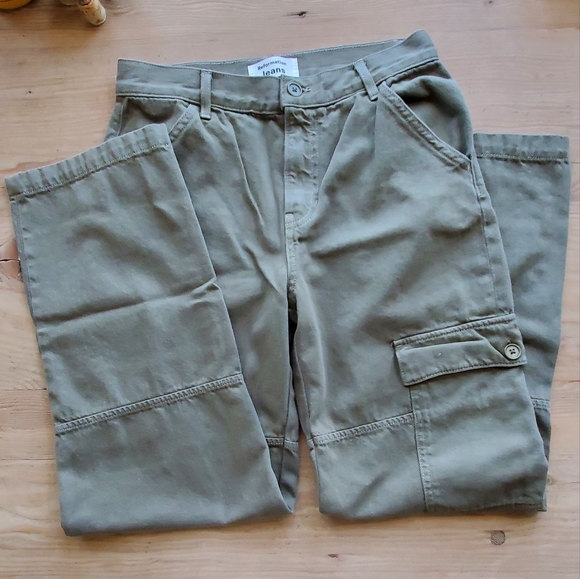Size 27 Reformation Bailey High Rise Utility pant - Picture 3 of 6
